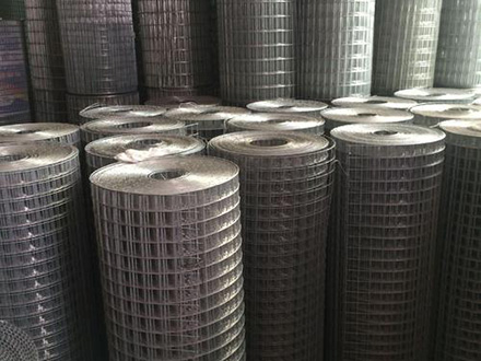 <a href=http://m.5g5p.com target='_blank'>鐵絲網(wǎng)</a>